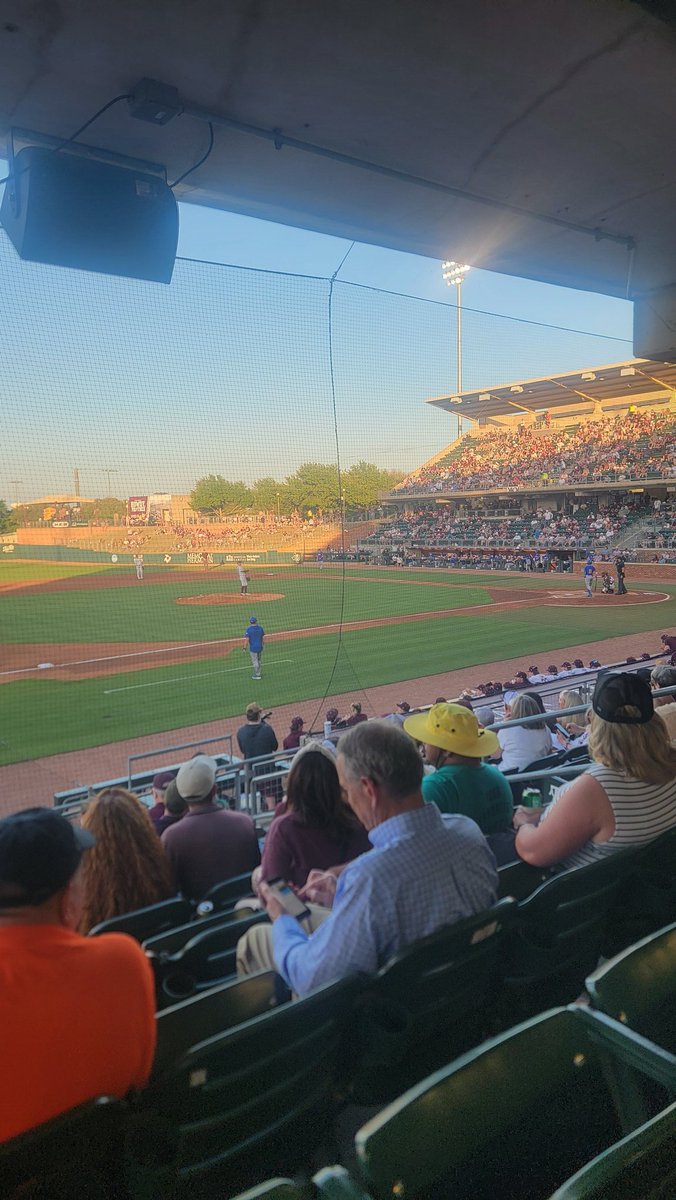 Steven_Talbert1's tweet photo. Good night for some Aggie baseball #Aggiebaseball https://t.co/QzquOH61F2