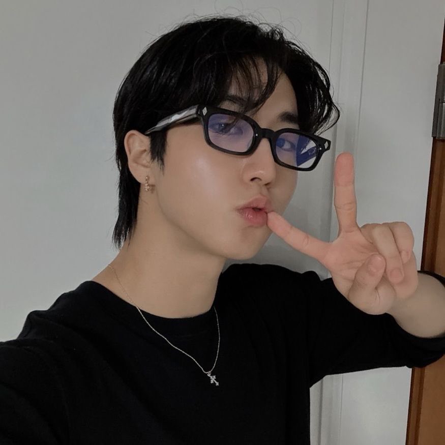 ana ₊˚✧ VAI VER O SKZ DNV tweet media