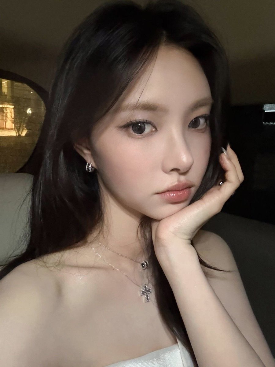 H ★NNY🪽 tweet media