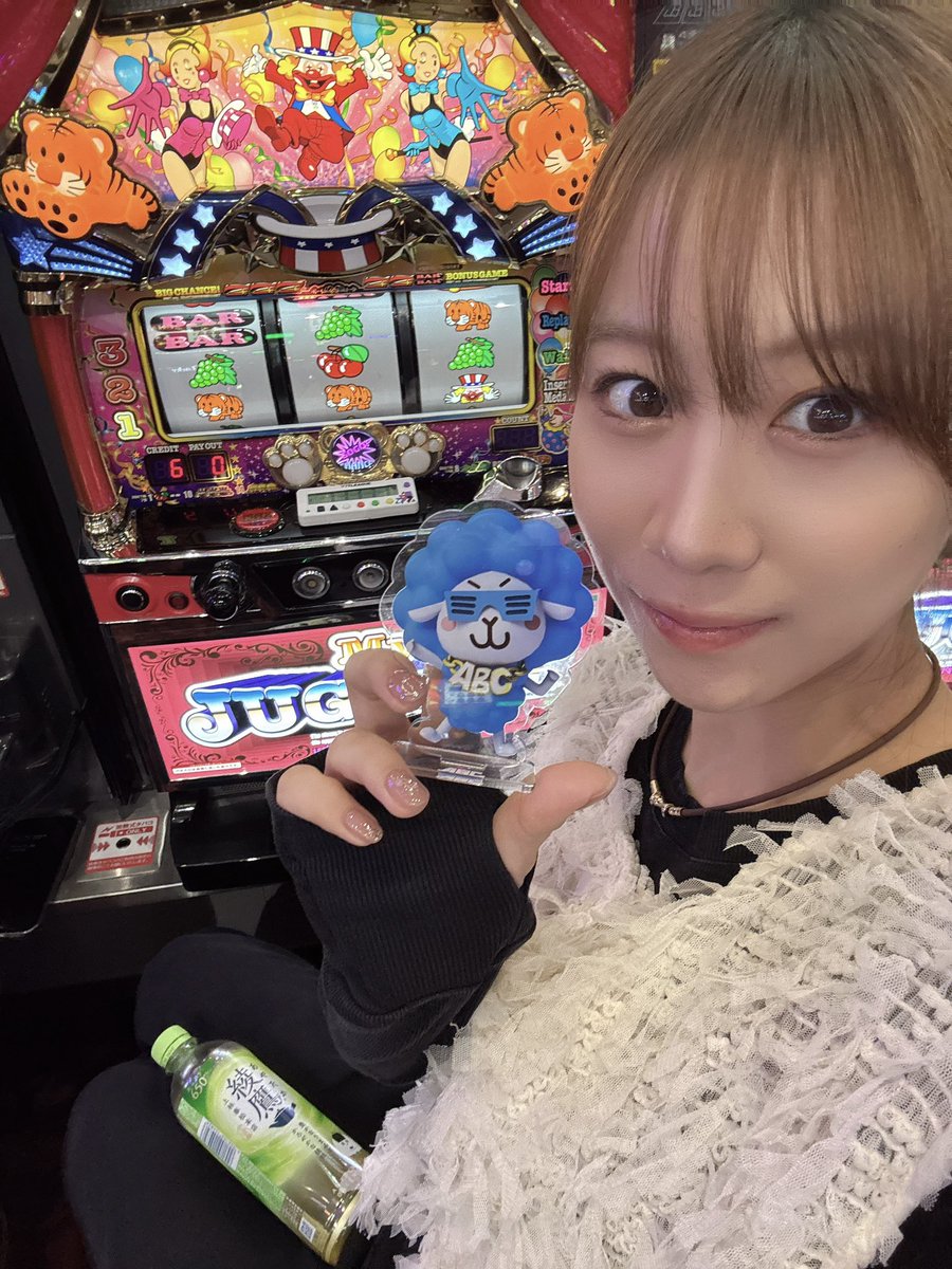 ただいまBIG5-REG4 合算1/133 小役の落ちは悪いですが、単バケは3回