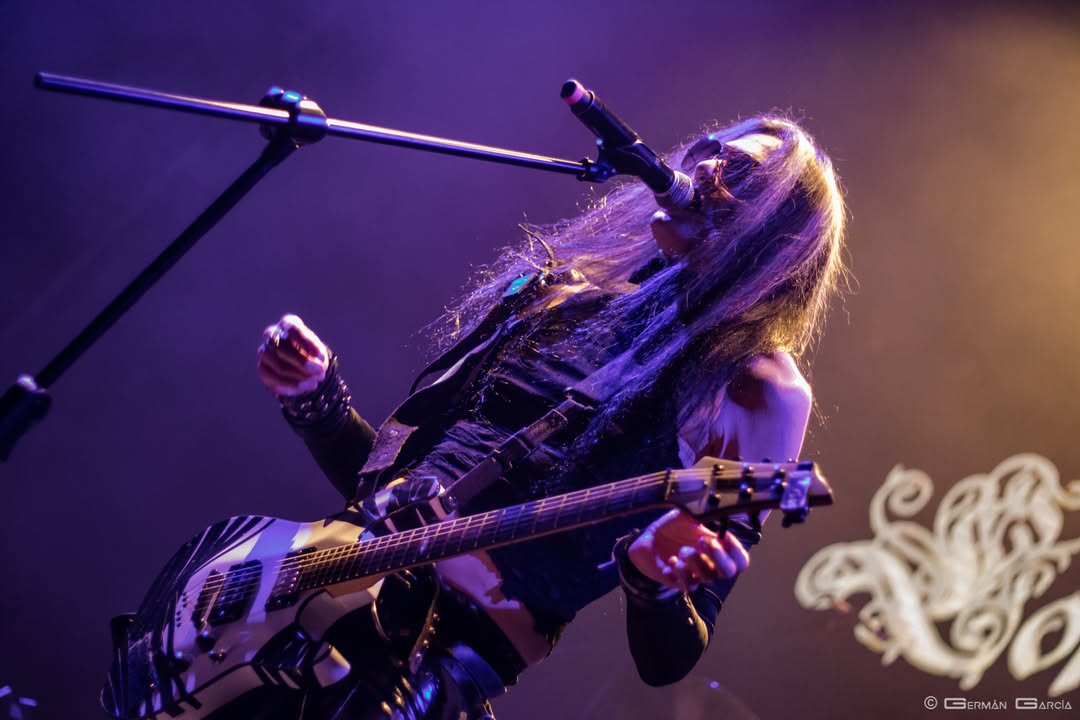 FILTERMexico's tweet photo. London After Midnight ofreció una excelente presentación en CDMX donde la música se entrelazó con una narrativa antifascista y con una critica a los gobiernos que han ignorado la crisis climática: https://t.co/p2SDyQGSxM ⭐️⭐️⭐️⭐️⭐️
📸: Germán García https://t.co/Ls5MpmxJXi