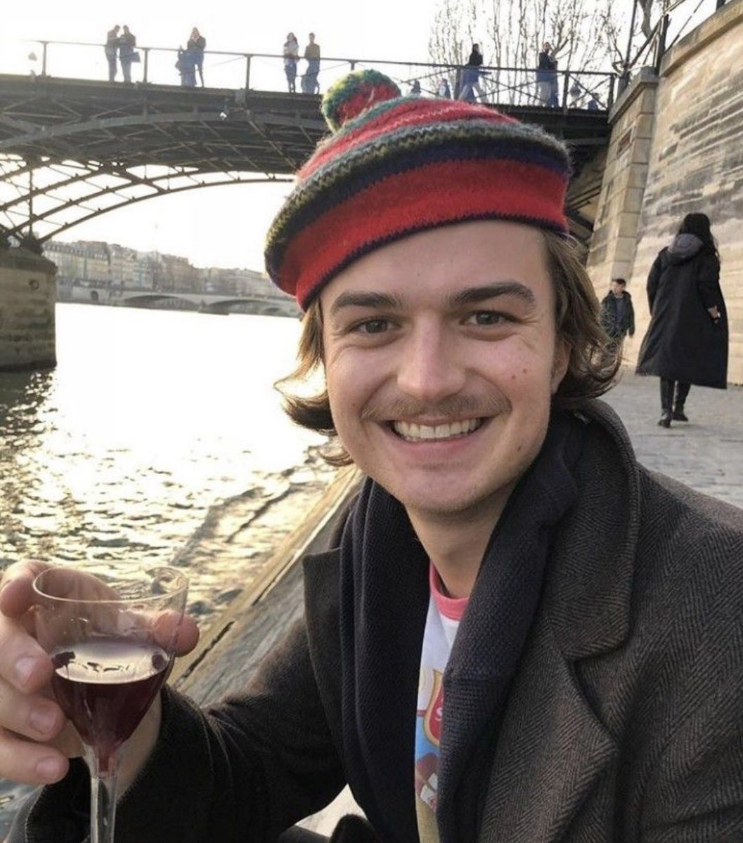 kiwiikeery's tweet photo. my tl is in shambles and everyone is arguing about 12 different things. i think we just need to be a lil more whimsical!! look at joe he has extreme levels of whimsy https://t.co/elAoK9dgTP