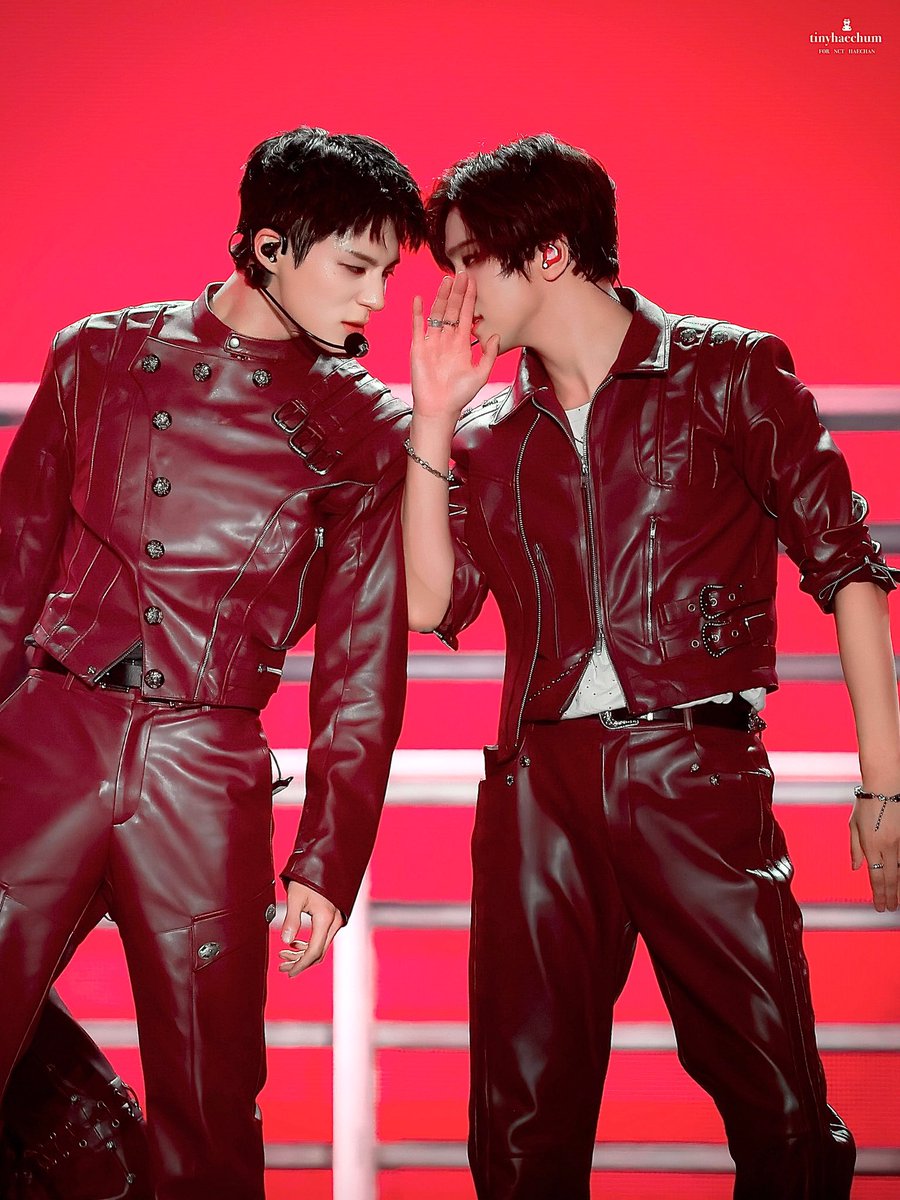 𝒏𝒂𝒓𝒆, tweet media