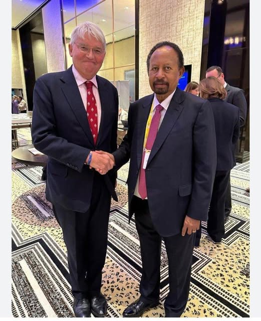 Mariem | مــــريـــــم 🤶 tweet media