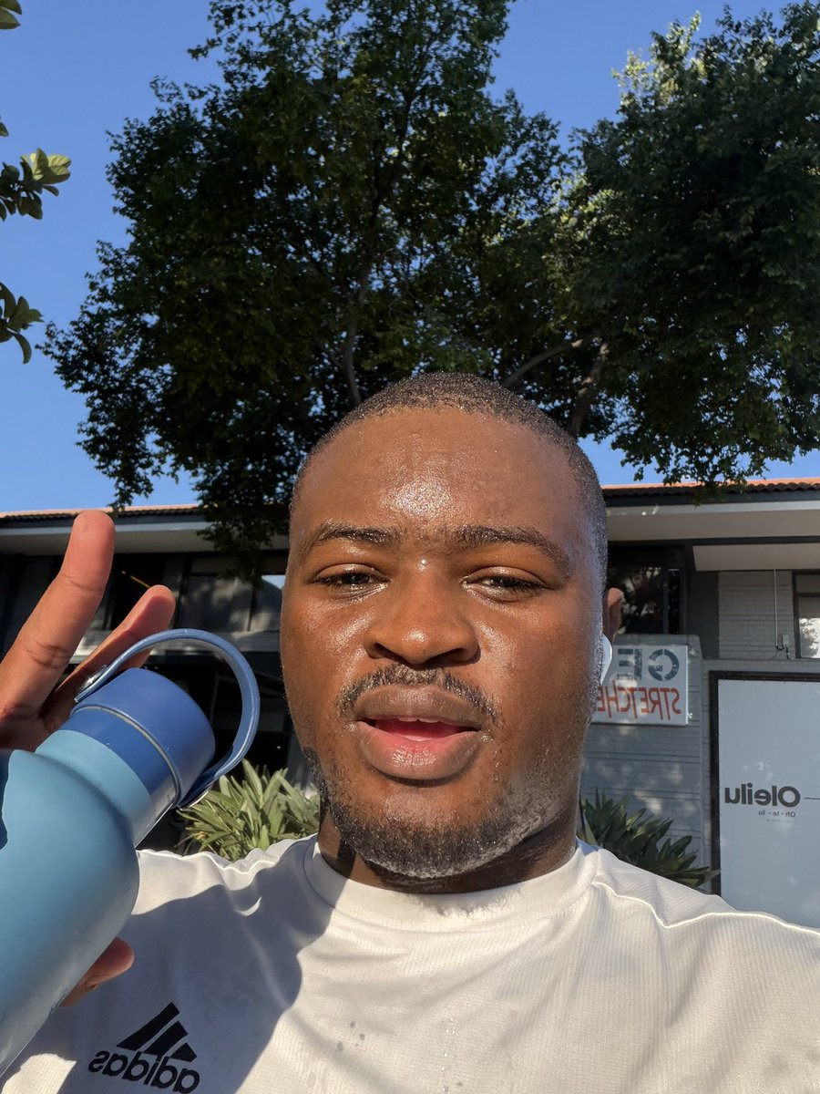 Newiii 🇿🇦 tweet media