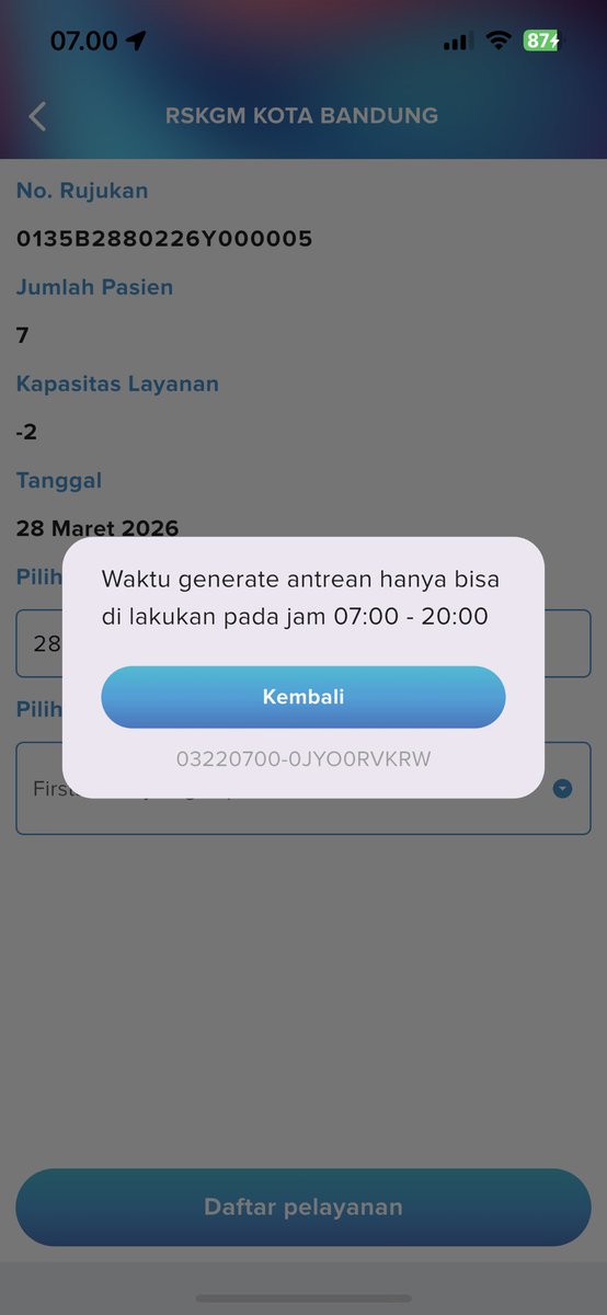reddrangers's tweet photo. @Ikramsp_ kesel bgt anj mau daftar oke deh baru generate antrian di jam 7 pagi, tapi pas mau daftar selalu server error tai kucing lu ga ada yg bener tbtb udh full aja sialann https://t.co/HDR5j037uB