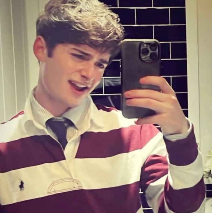 lulu ⚯ ͛ tweet media