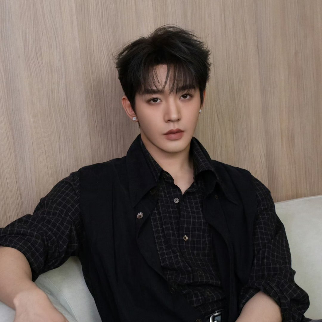 selfolssi ♤ tweet media