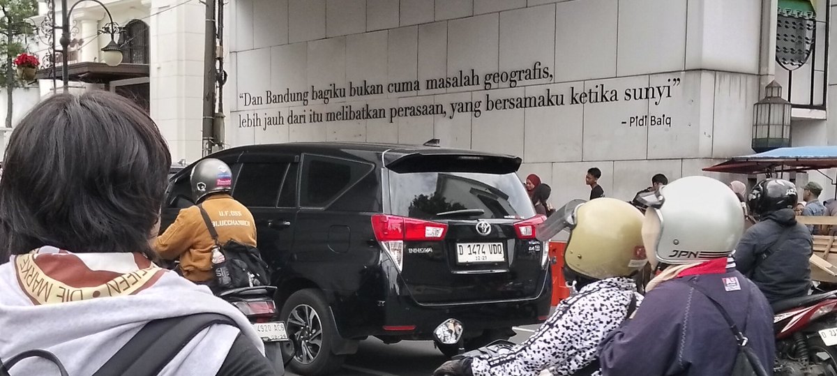 Navii #muakFURAB tweet media