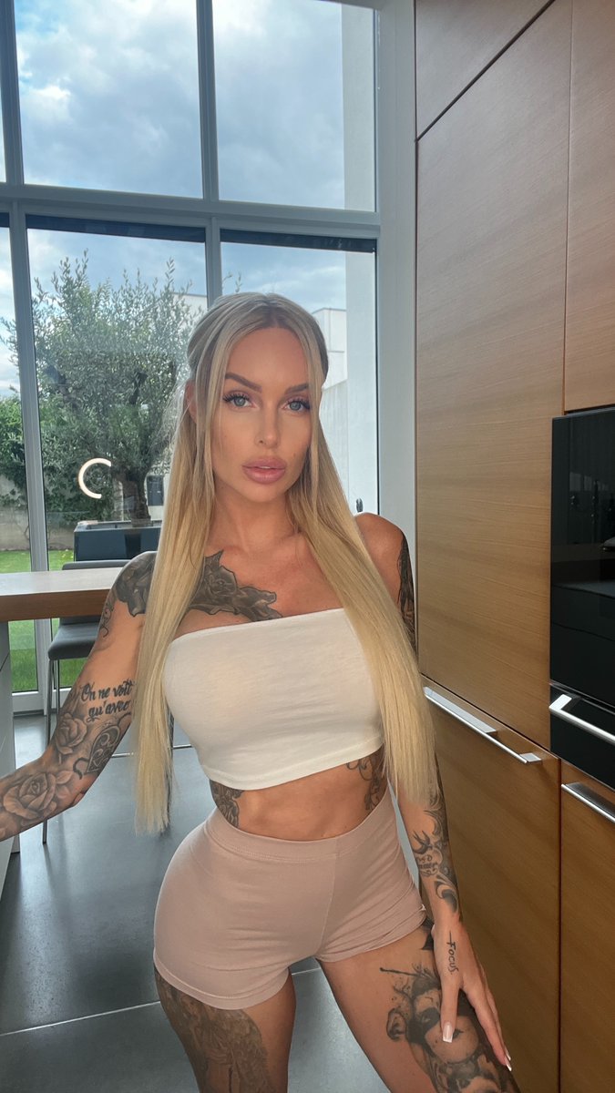 VANESSA LOUIS 💎 tweet media