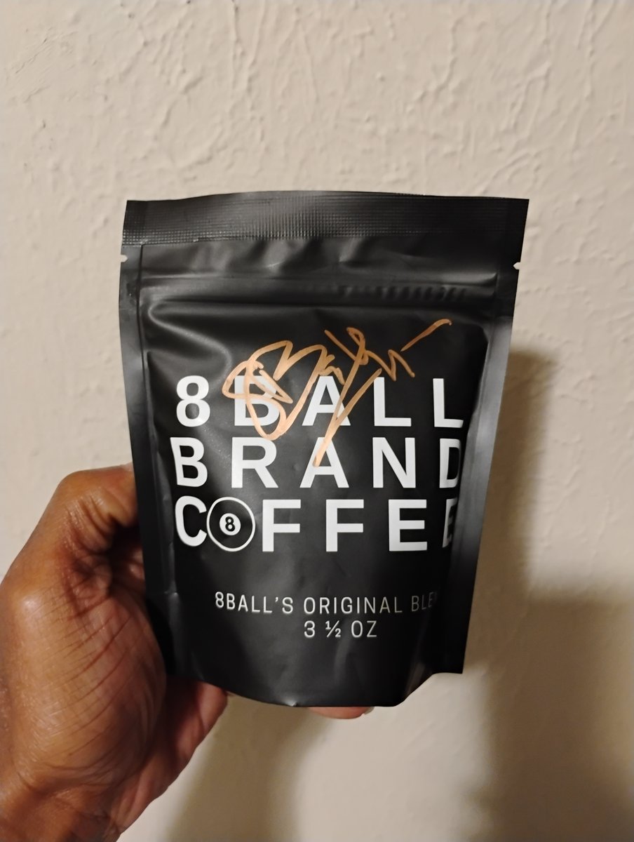 214Smalls's tweet photo. #8BALLBRANDCOFFEE 🎙️ LEGEND https://t.co/E7RIMfIZVZ