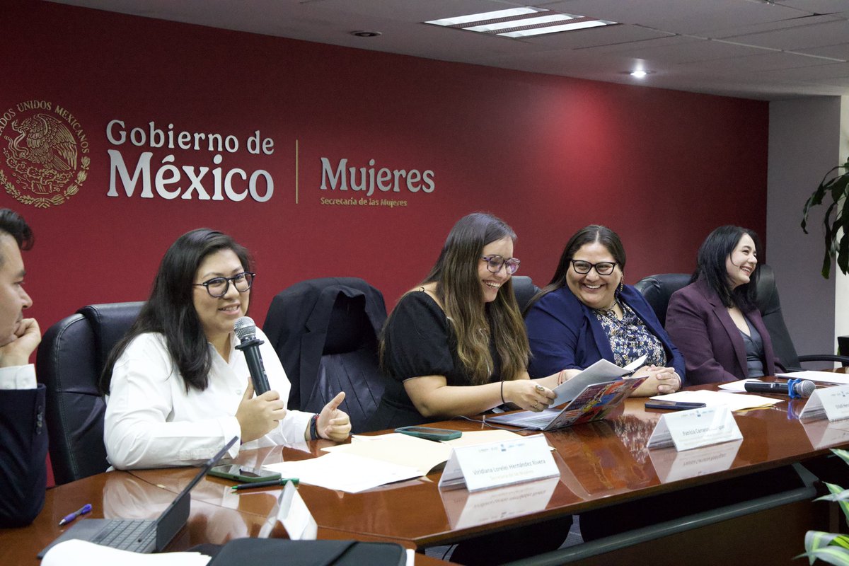 mujeresgobmx's tweet photo. La #SecretaríaDeLasMujeres en colaboración con @ONUMujeresMX, @cepal_onu y el @INEGI_INFORMA, presentan la publicación de la Agenda 2030 para el Desarrollo Sostenible y la Agenda Regional de Género en América Latina y el Caribe: indicadores de género de México a 2025, este informe conjunto permite medir avances, identificar desafíos y orientar la toma de decisiones. 

La articulación entre organismos internacionales y el Estado mexicano consolida herramientas clave para garantizar los derechos de mujeres, adolescentes y niñas en toda su diversidad.

Revisa más información en el boletín: https://t.co/pdQ4kATdWe