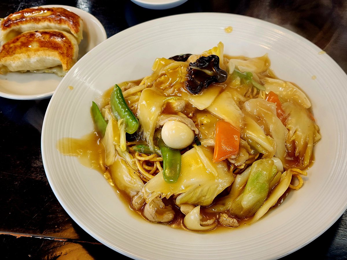 doshiemon's tweet photo. かた焼きそばもうまうま(`•∀•´)✧

 #どしえめん https://t.co/Vo0N0zj9pC