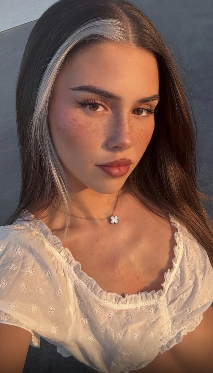 Sempre atrasada, mas sempre linda