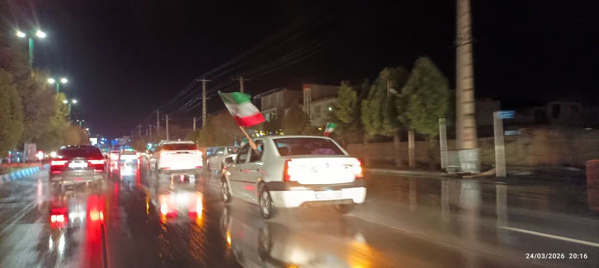حضور مردم  شهر فرمهین در زیر باران هم با خودرو حضوری پر شور به ثبت رساندند

#تا_پای_جان_برای_ایران
 #ایران_همیشه_پیروز