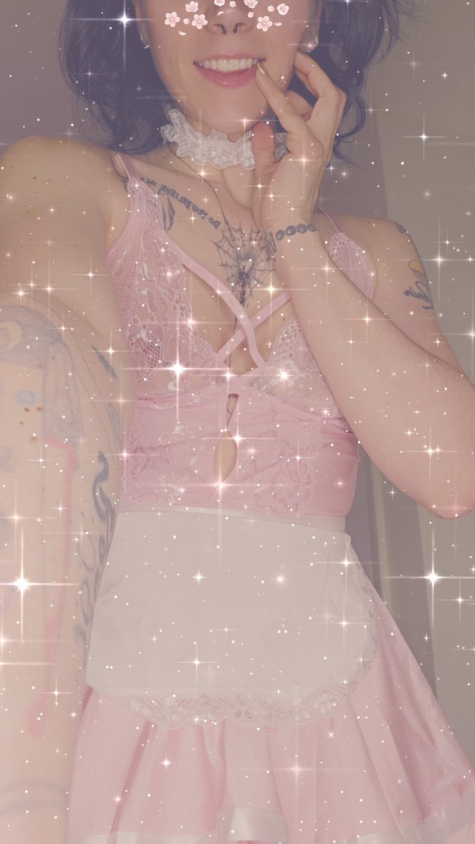 PaechesNCraem's tweet photo. Just a smile away from making your night 🤭
#TwitterOnly #tease #lingerie https://t.co/6fTUy5TeMD