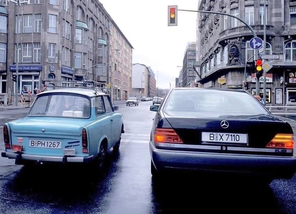 Non(dia)Critical tweet media