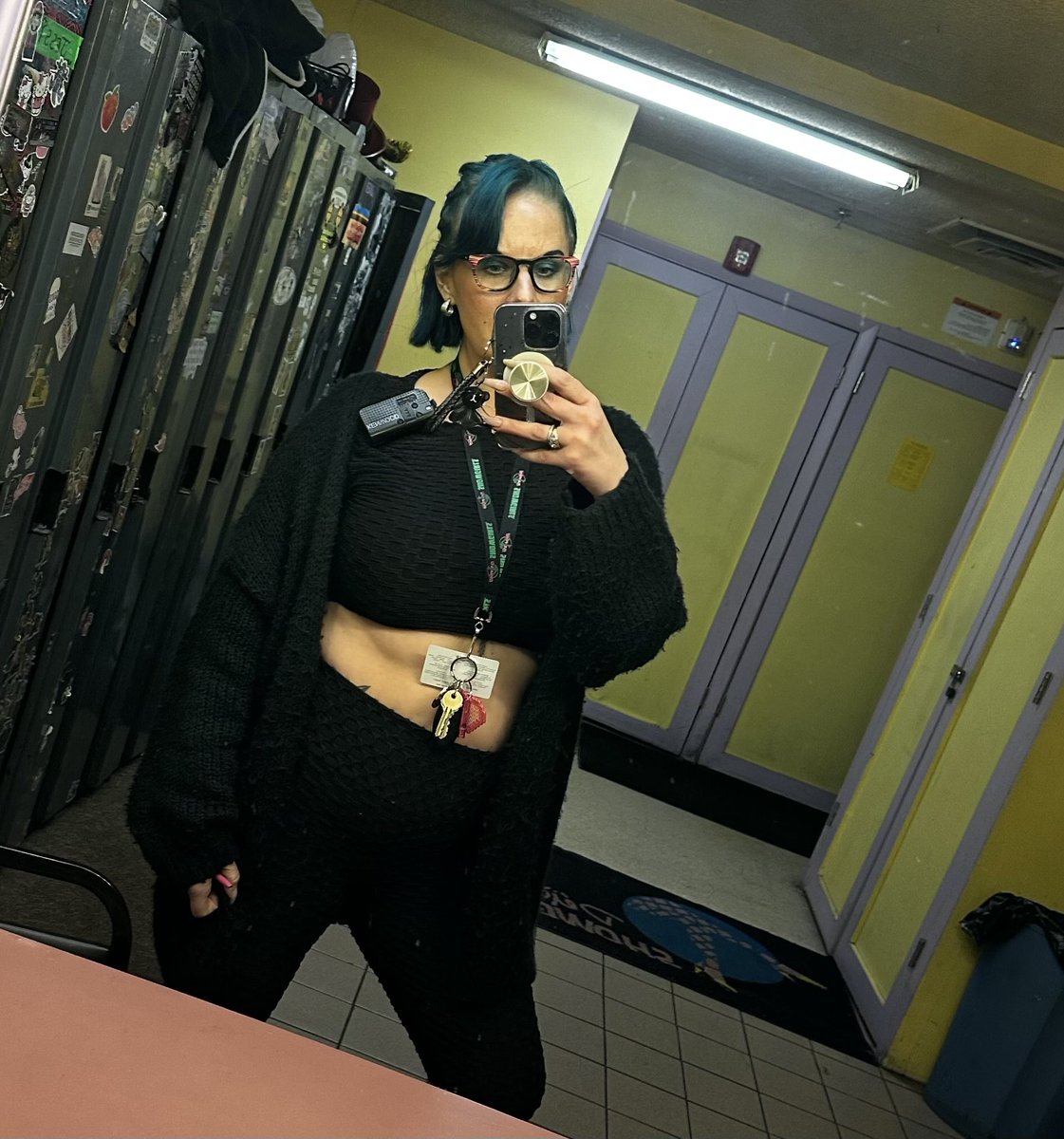 Eliza Victoria XXXO tweet media