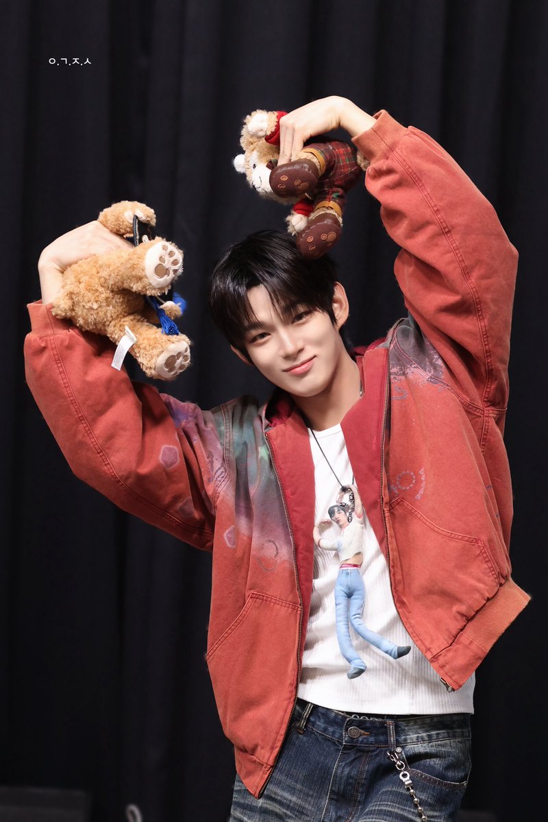 웁깁장슝🚀 tweet media