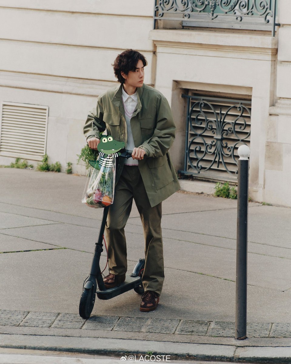 🐊🐊🐊
LACOSTE

”春の遊び心が動き出す🍃
街へと踏み出した王一博は、Codiと共に遊び心あふれるひとときを楽しみ、通勤途中のちょっとしたチャレンジも軽やかにクリア
思いのままのスタイルで、鮮やかに彩られた日常の瞬間を輝かせる”
 #WangYibo #王一博 #ワン・イーボー 
 #WangYiboxLacoste