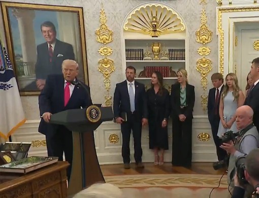 Michael Gerald Gibbs🏳️‍🌈🍁 🇺🇦 (He/Him) tweet media