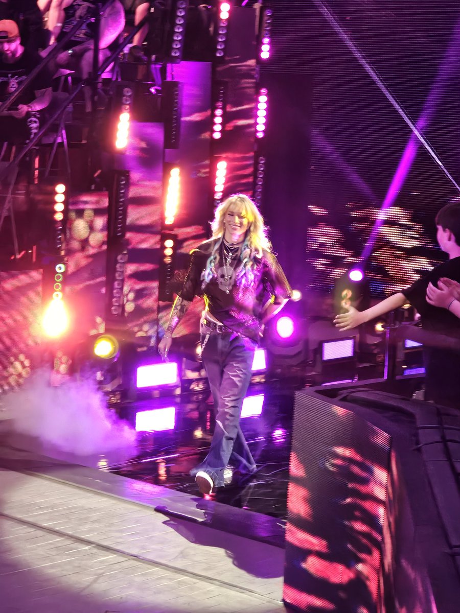 𝑪𝒂𝒖𝒈𝒉𝒕 𝑰𝒏 𝑨 𝑩𝒂𝒅 𝑹𝒐𝒎𝒂𝒏𝒄𝒆 tweet media