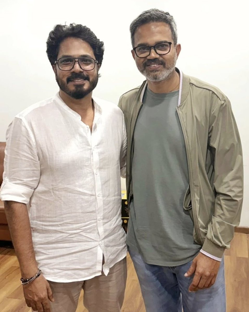 GetsCinema's tweet image. #EKO Director - MEETS THE BIGGEST STAR AND DIRECTOR - #Prabhas‌ and PrashanthNeel on Same Day , is it Same Location or not.