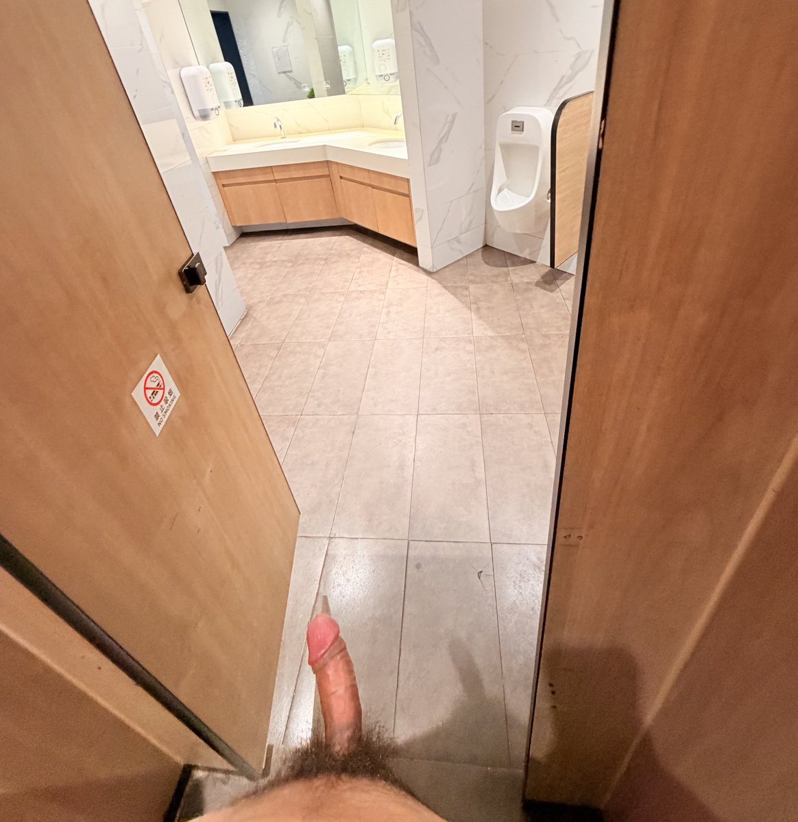 杭州容易被操尿的学霸 tweet media