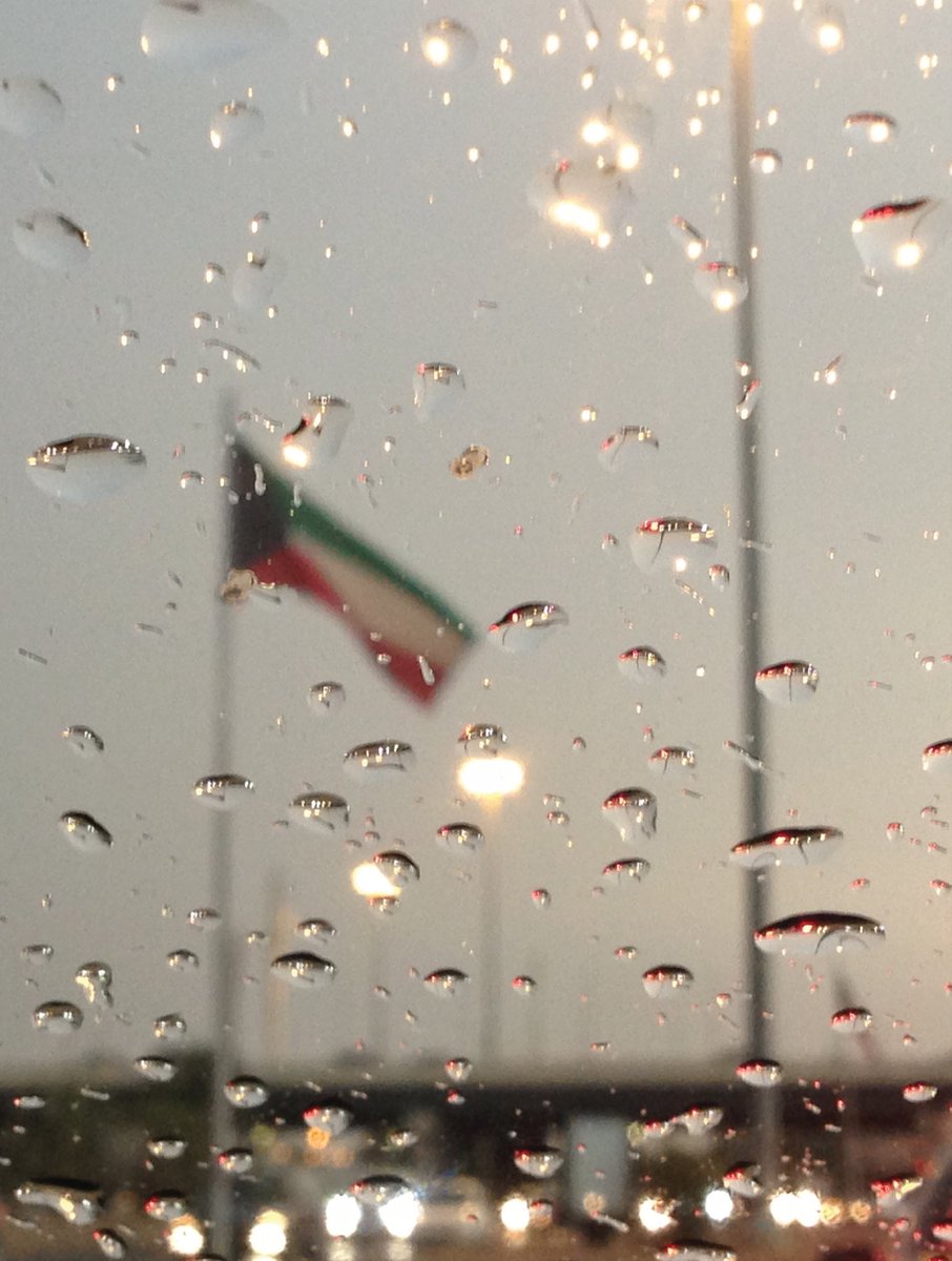 Airman83's tweet photo. يشعلها العدو بصواريخه وشرّه
ويطفئها الله بالأمطار وخيره 🌧️

اللهم صيباً نافعا 🤲🏽 https://t.co/yNgXUVNtst