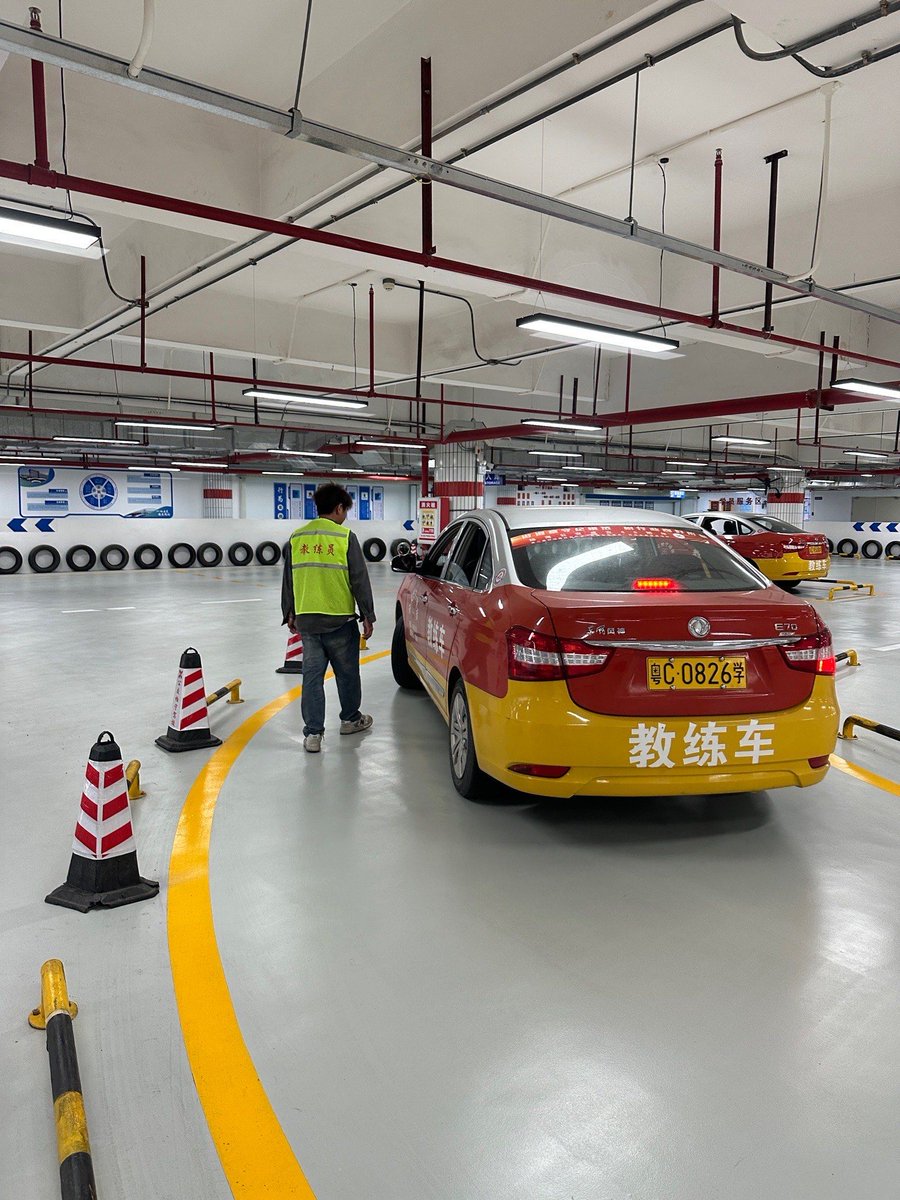 Гут Виктория tweet media