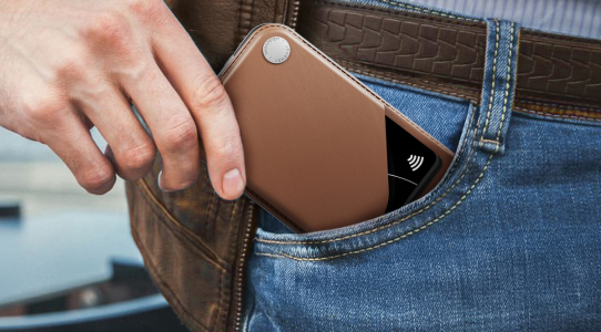TheJRNYOfficial's tweet image. The little and lightweight LOC8 VERSA Wallet Universal is perfect for pockets and bags.

Feel lighter with a downsized wallet for everyday carry minimalists.

bit.ly/3Nn1xlz

#wallet #trackablewallet #slimwallet #phonestandwallet #smartwallet