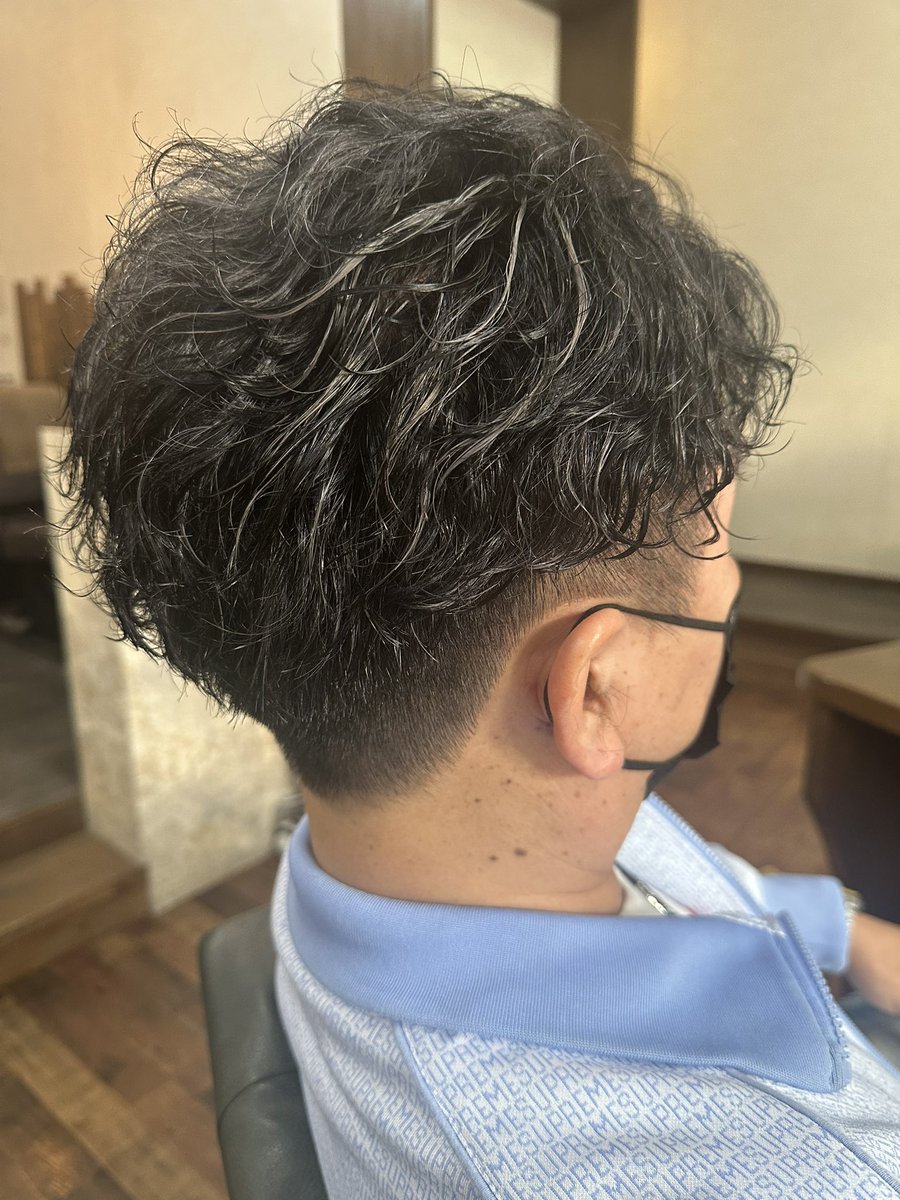 esedition's tweet image. 〜Sin's  photograph〜

おはこんばんにちわ〜シンです😊
昨日は休みで久々の髪切りへ✂️
パーマかけてハイライト入れてサッパリしました✨
只今52歳抗っておりまする(笑)😂
今日も頑張って夜勤行きます👍
 #火の国
 #HYLE