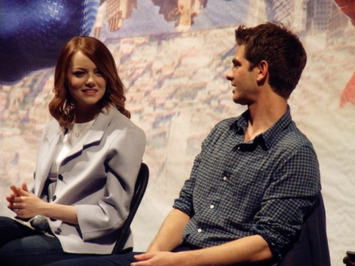 emma stone throwbacks| fan account tweet media