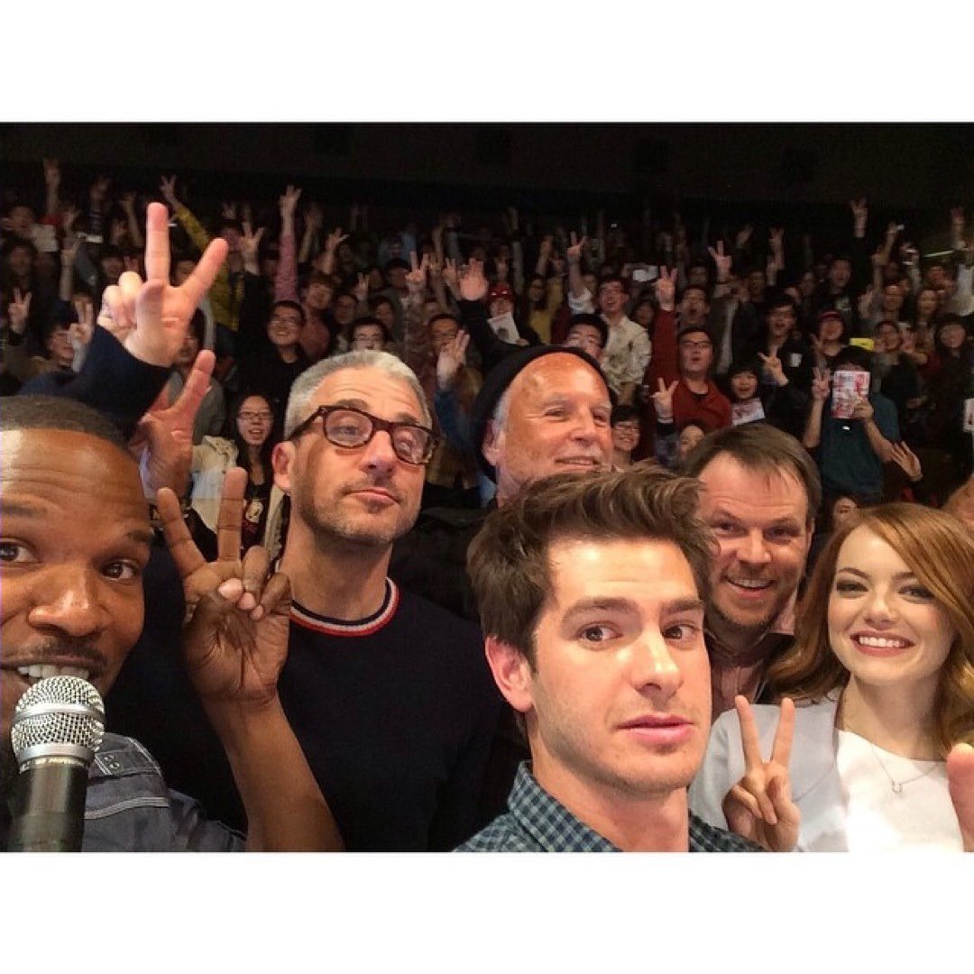 emma stone throwbacks| fan account tweet media