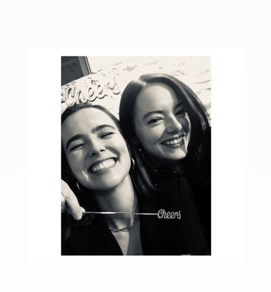 emma stone throwbacks| fan account tweet media