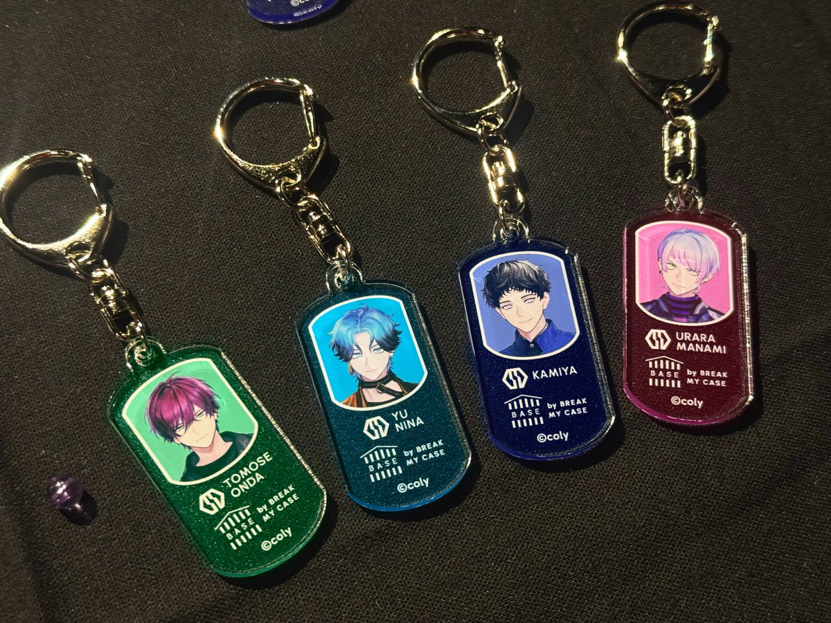bmc_base's tweet photo. 🦋グッズ情報🦋

ブレマイコンセプトルーム「BASE by BREAK MY CASE」
設置されているガチャの紹介です。
〇アクリルキーホルダー

日常にさりげなく取り入れられるデザインです✨
第4弾ガチャは4/30(木)まで販売！
#ブレマイコンセプトルーム https://t.co/hdBZuu7VdQ