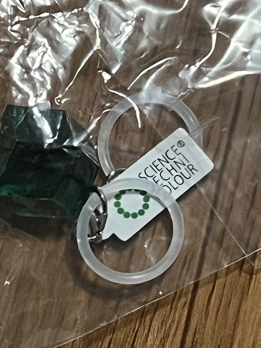 J_Ravi_Co's tweet photo. ガチャ『鉱物結晶めじるしマスコット』シークレット込みでコンプリート💎
( *˙ω˙*)و ｸﾞｯ!

…ん？オマケ？〇〇 https://t.co/E0MZqKBDFS