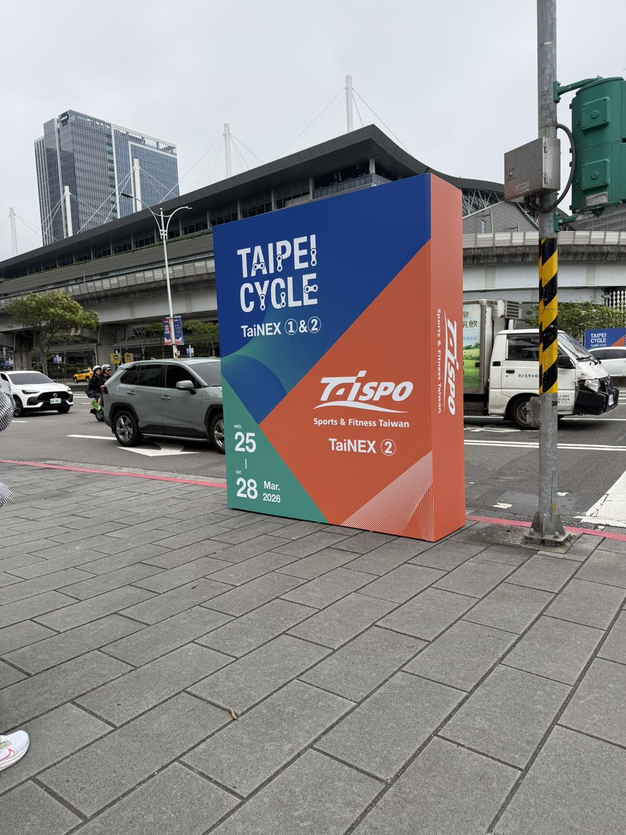 roy_yamato's tweet photo. 今日からTaipei cycle
グラベルキング、今年カラーです。
#taipeicycle https://t.co/NtahCh32e0