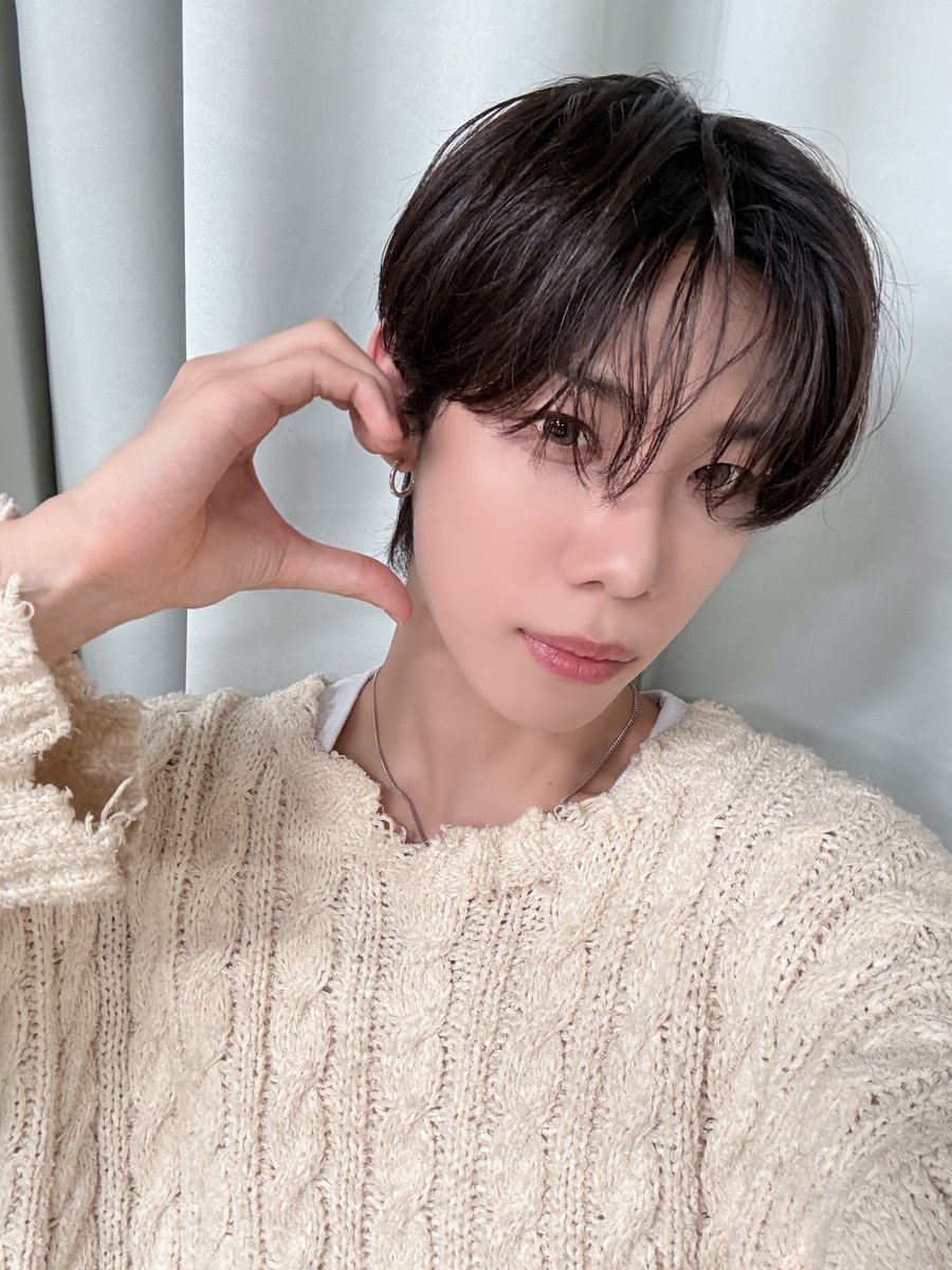 nSSign_official's tweet photo. [ #로빈 ] 베이지 좋아 🙂‍↕️

#nSSign #엔싸인 #エンサイン #ROBIN https://t.co/8Ub6zrlkGM