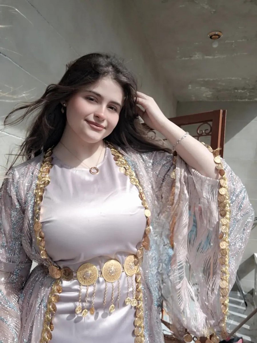 Abhilipsa55's tweet image. How's the day?
Be Happy.
#dress