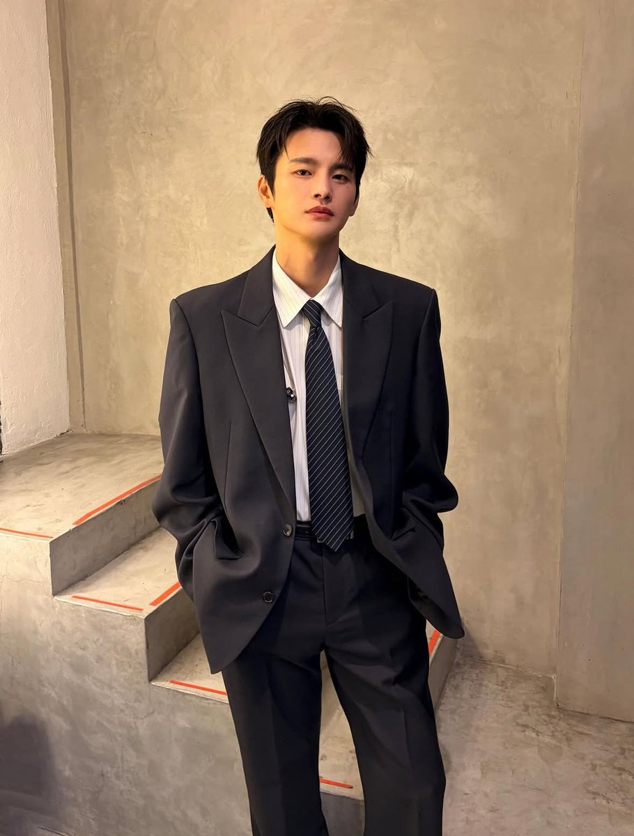 쮸잉 tweet media