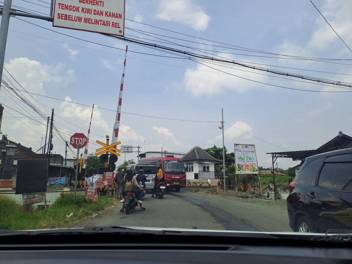 jogjaris tweet media