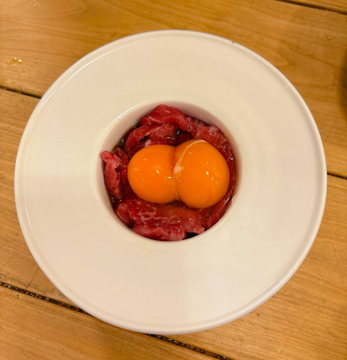 デラックス佐々木 tweet media