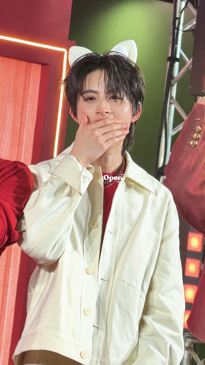 Open 🩵🐬✨💫🤏 tweet media