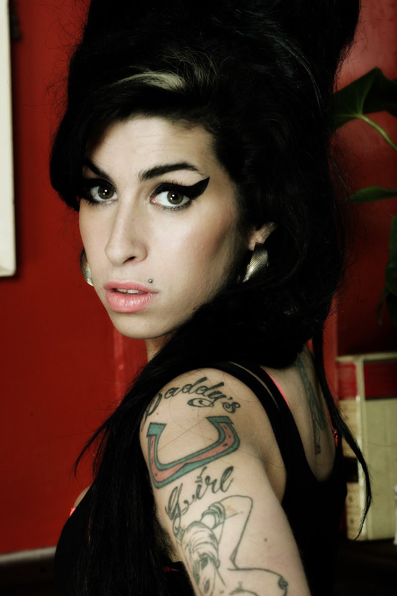 Amy Winehouse Updates tweet media