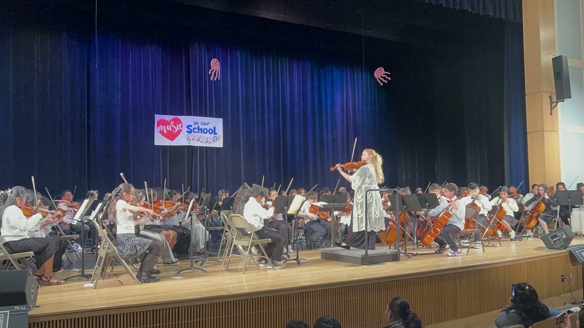 Crystal Hernandez tweet media