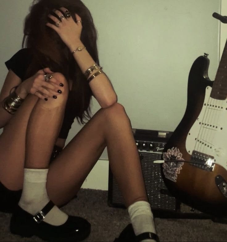 iris🎬🪽 is seeing BTS⋆˚࿔ (-3.2/11) tweet media