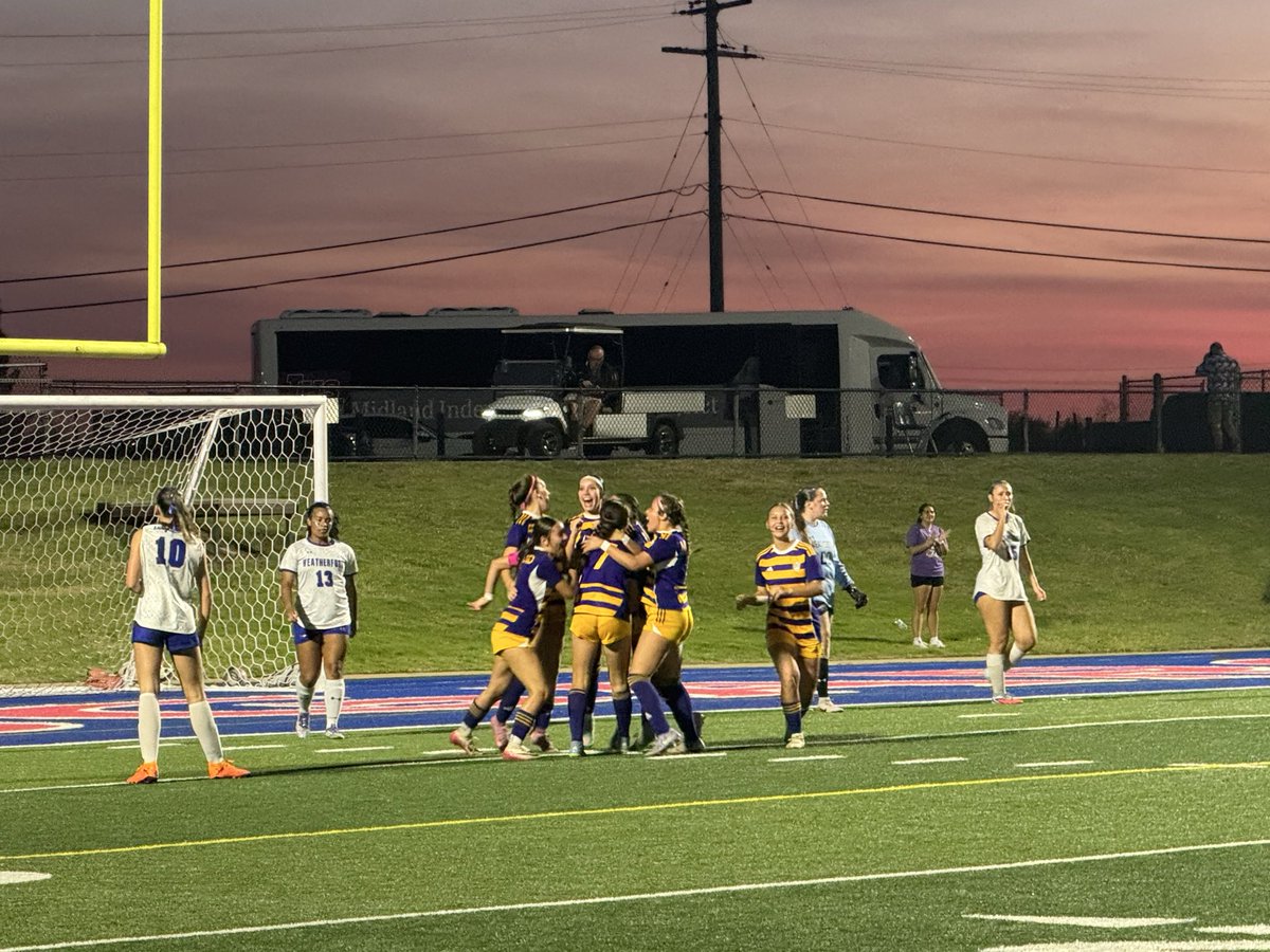 Amanda Lopez tweet media