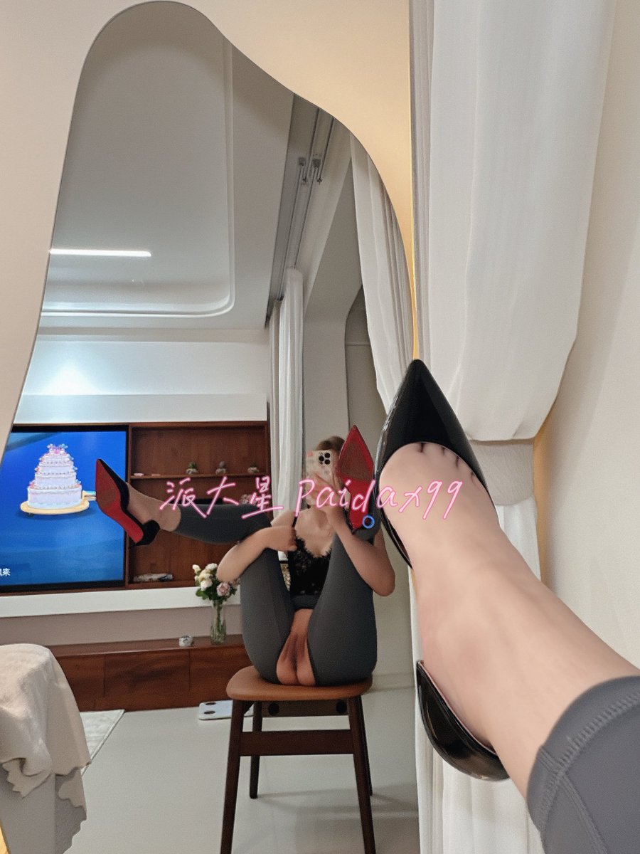 比奇堡偷渡客派大星 tweet media