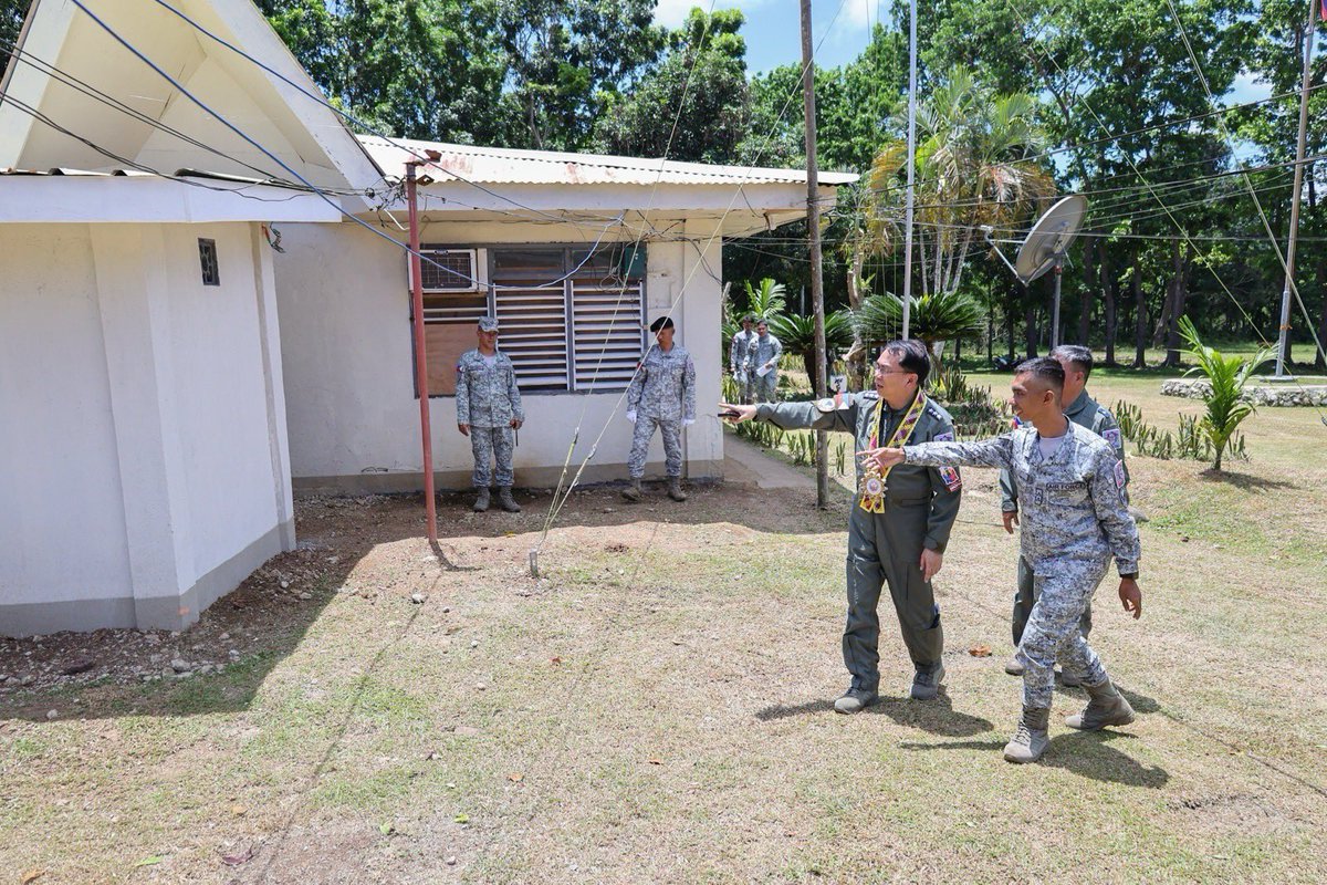 Philippine Air Force tweet media